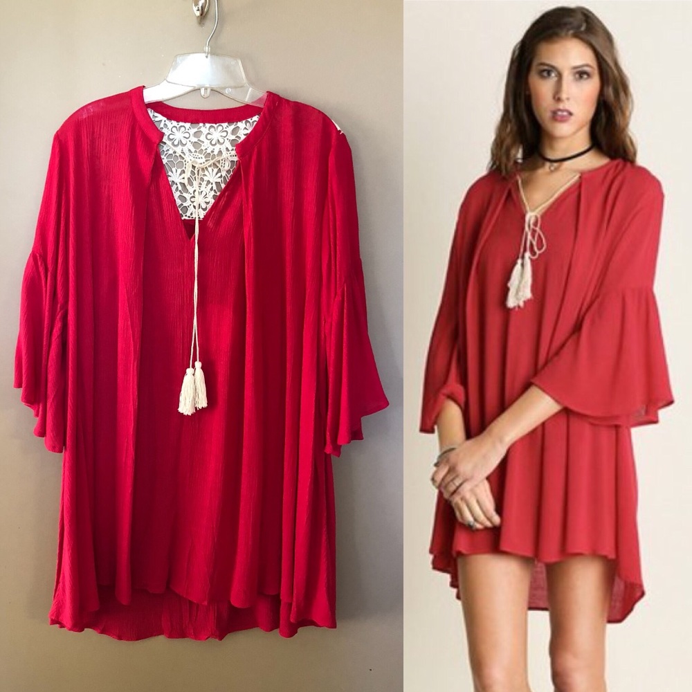 Red 3/4 Sleeve Tunic w/ Tassel & Lace